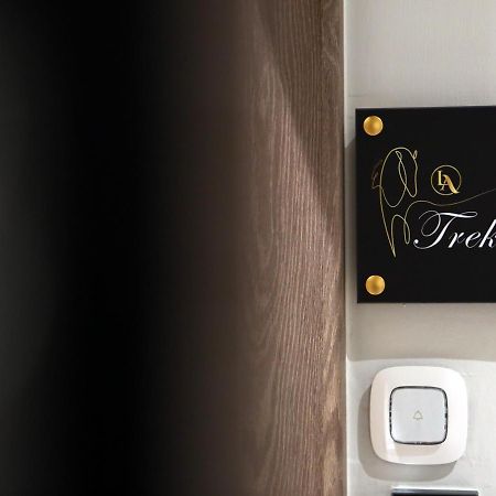 La Larissa Luxury Apartments Trekke Exteriör bild