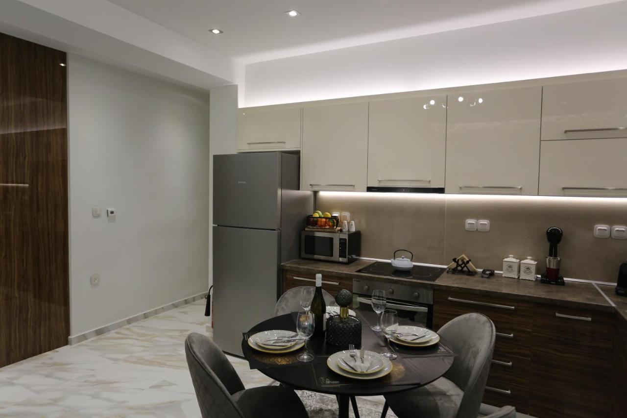 La Larissa Luxury Apartments Trekke Exteriör bild