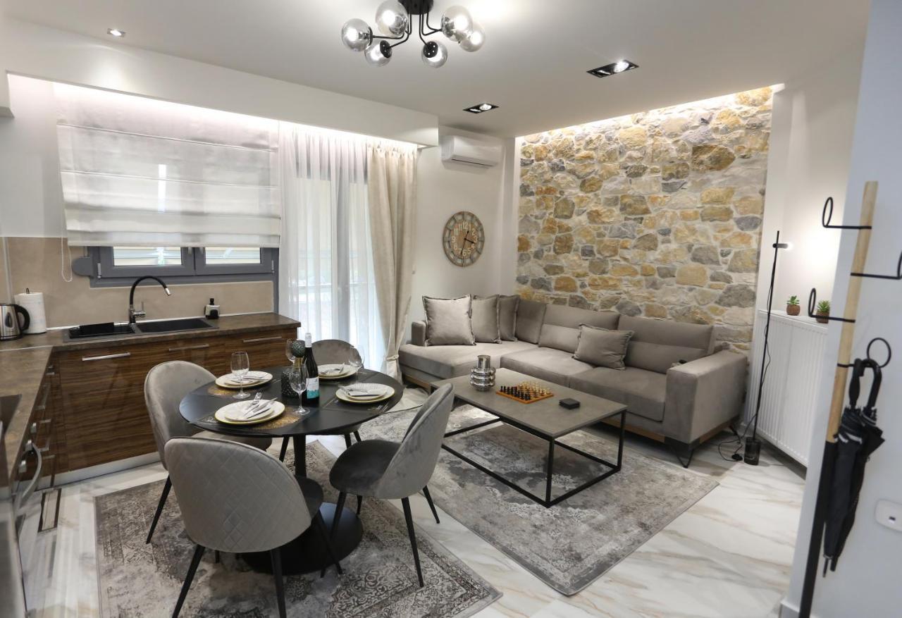 La Larissa Luxury Apartments Trekke Exteriör bild