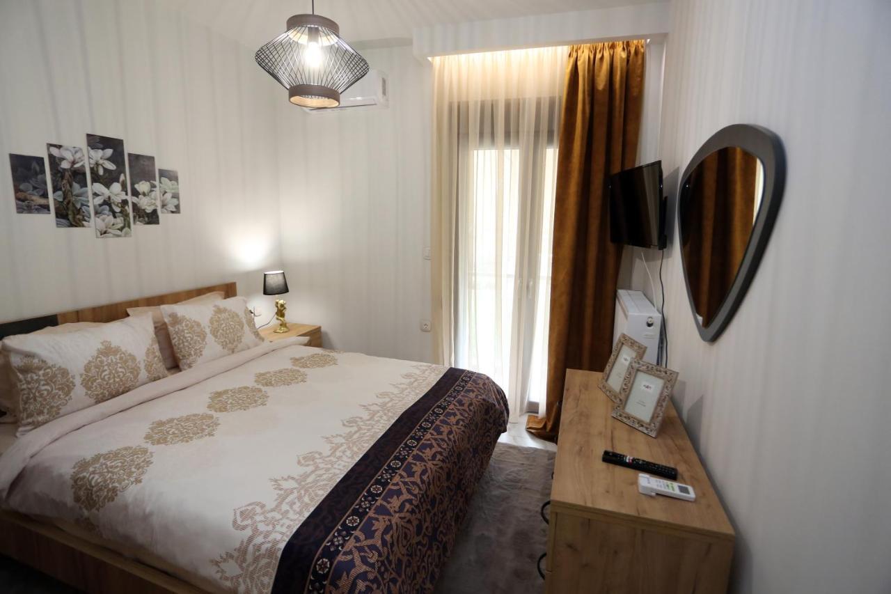 La Larissa Luxury Apartments Trekke Exteriör bild
