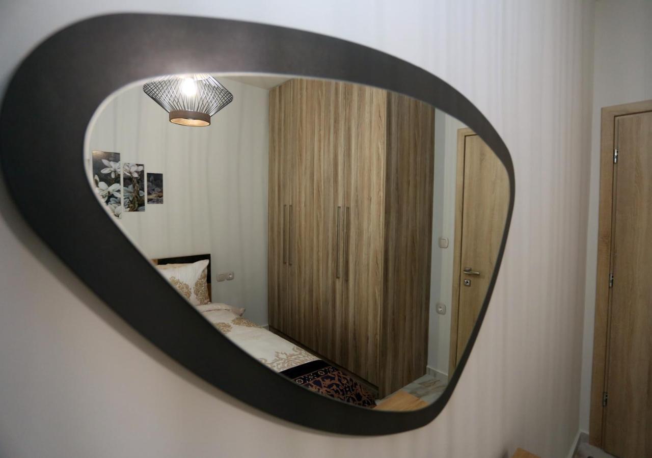 La Larissa Luxury Apartments Trekke Exteriör bild