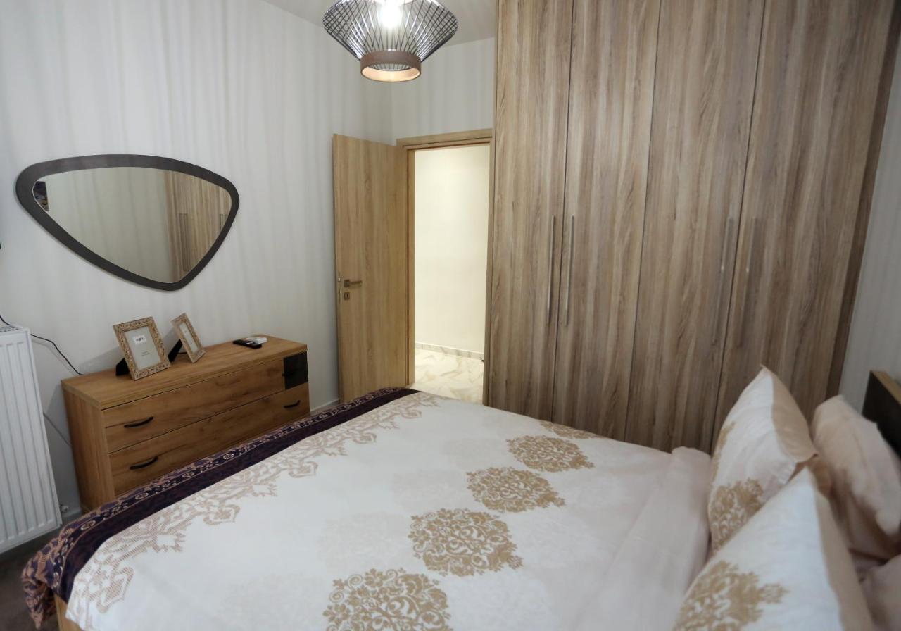 La Larissa Luxury Apartments Trekke Exteriör bild