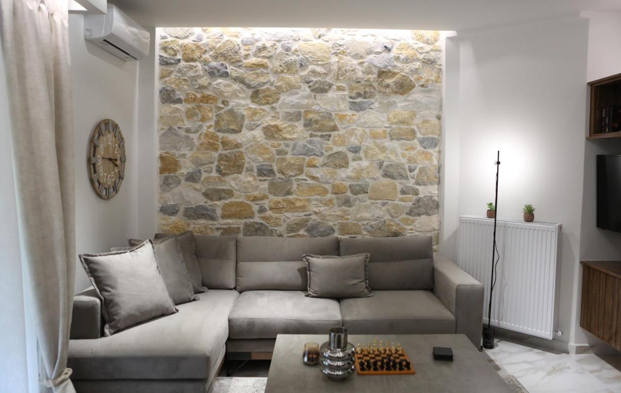 La Larissa Luxury Apartments Trekke Exteriör bild
