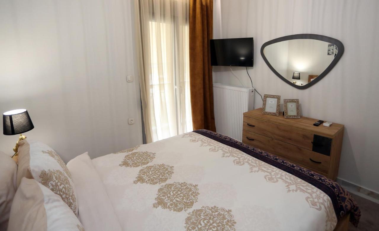 La Larissa Luxury Apartments Trekke Exteriör bild